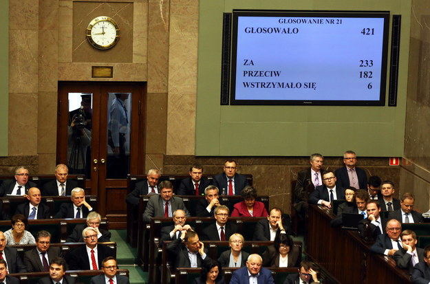 Sejm odrzucił projekt zaostrzający prawo aborcyjne /Tomasz Gzell /PAP