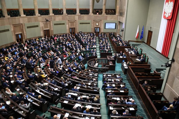 Sejm podczas obrad /Jacek Turczyk /PAP