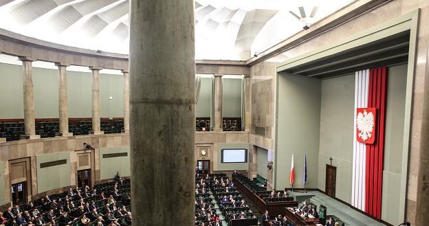 Sejm pracuje nad nowelizacją ustawy o SKOK-ach /PAP