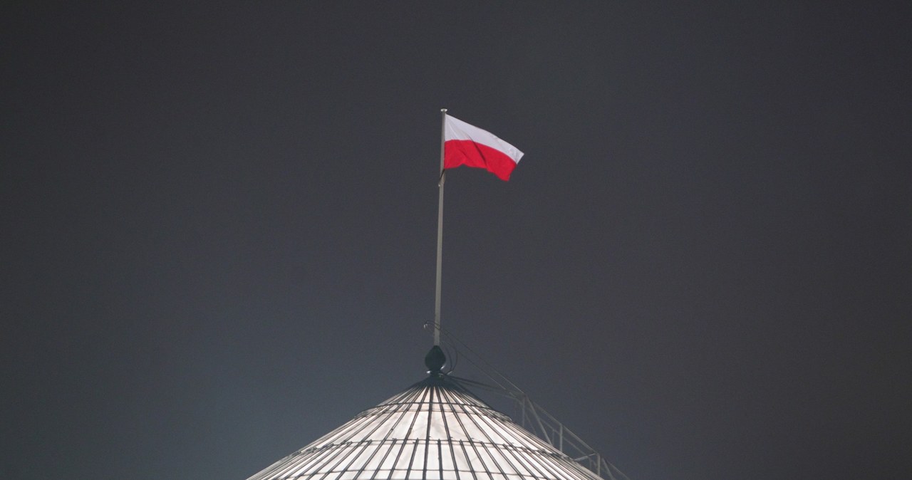 Sejm pracuje teraz także nocą /Stanisław Kowalczuk /Super Express