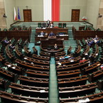 Sejm: Projekt ustawy antyterrorystycznej do dalszych prac w komisji 