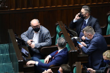 Sejm przegłosował ratyfikację Funduszu Odbudowy. „Lewica zapleczem PiS”