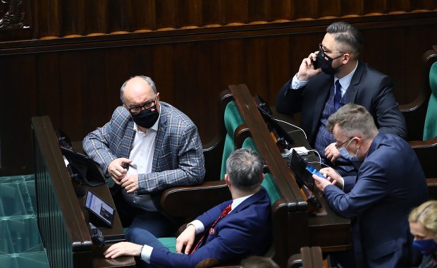 Sejm przegłosował ratyfikację Funduszu Odbudowy. „Lewica zapleczem PiS”
