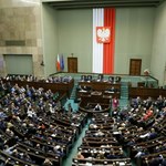 Sejm przyjął budżet na przyszły rok. TK, KRS i IPN dostaną mniej pieniędzy