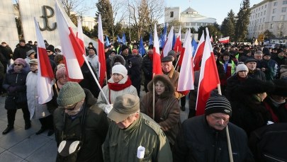 Sejm przyjął poprawki do prawa o zgromadzeniach. Władza i Kościół nie mają już pierwszeństwa
