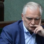 Sejm przyjął ustawę o SN. Wymowne zdjęcie Jarosława Gowina
