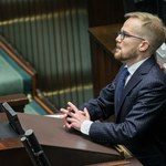 Sejm przyjął ustawę rozluźniającą regułę wydatkową. "Przestrzeń do wydatków w wysokości ok. 30 mld zł"