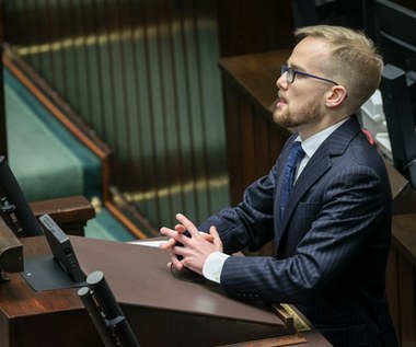 Sejm przyjął ustawę rozluźniającą regułę wydatkową. "Przestrzeń do wydatków w wysokości ok. 30 mld zł"