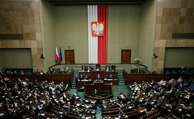 Sejm przyjął ustawę sankcyjną. Nie wszyscy ją poparli