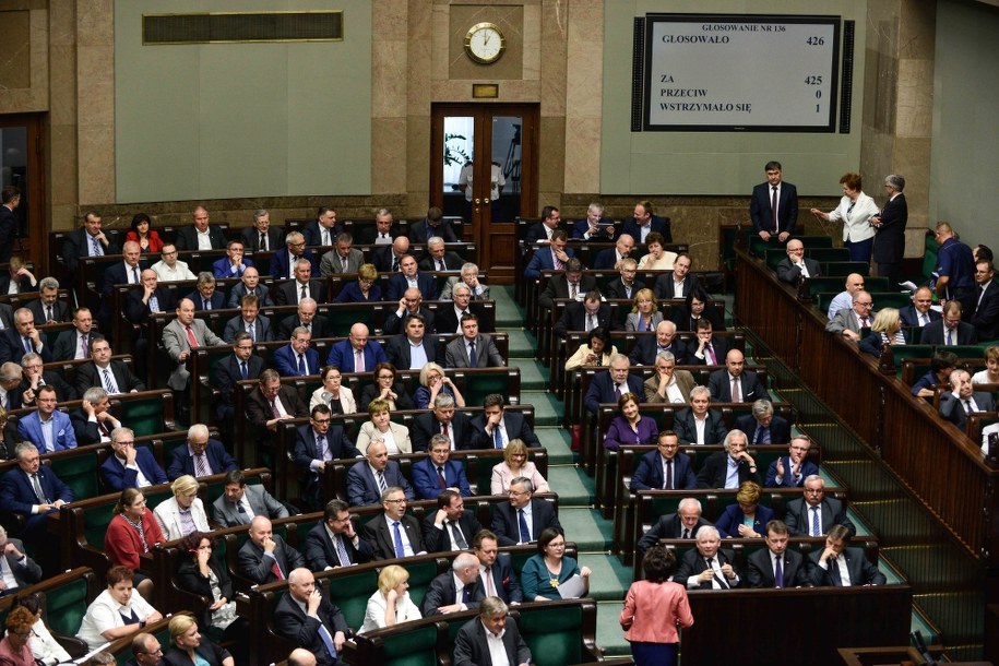 Sejm rozstrzygnął przetarg na budowę gabinetu lekarskiego /Jakub Kamiński /PAP