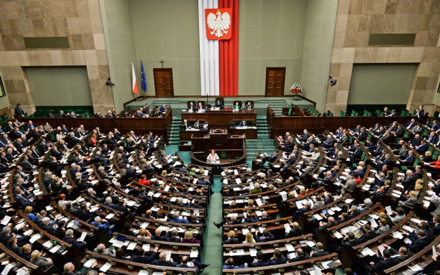 Sejm uchwalił nowelizację dziś w nocy /Marcin Obara /PAP