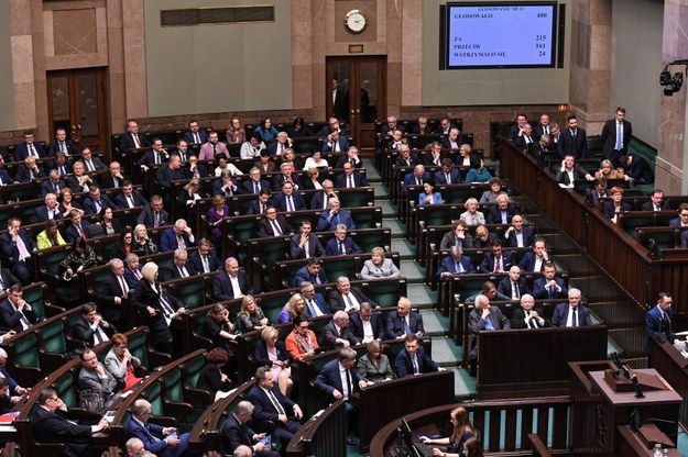 Sejm uchwalił nowelizację ustawy o Sądzie Najwyższym /Piotr Nowak /PAP