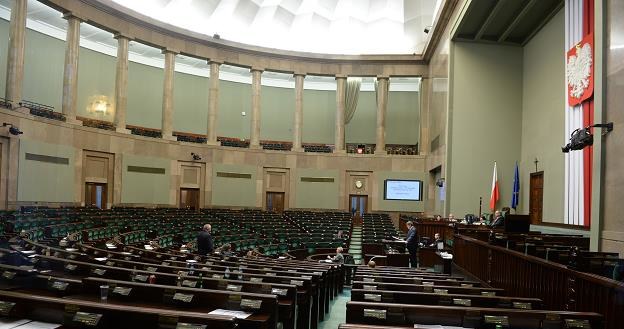 Sejm uchwalił ustawę okołobudżetową /PAP