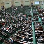 Sejm uchwalił ustawę podwyższającą wiek emerytalny do 67. roku życia