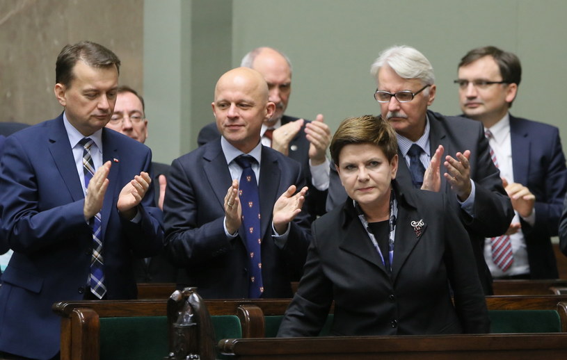 Sejm uchwalił wotum zaufania dla rządu Beaty Szydło /Paweł Supernak /PAP