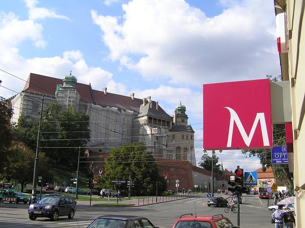 Sejm w piątkowym głosowaniu znowelizował prawo bankowe /INTERIA.PL