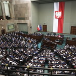 Sejm za zmianą systemu rozliczania fotowoltaiki. Stracą prosumenci i OZE