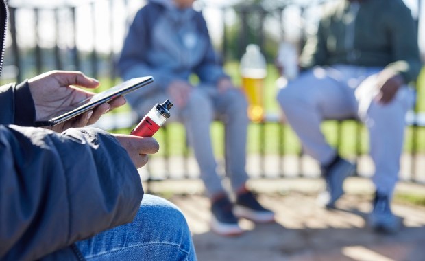 Sejm zdecydował ws. sprzedaży e-papierosów nieletnim