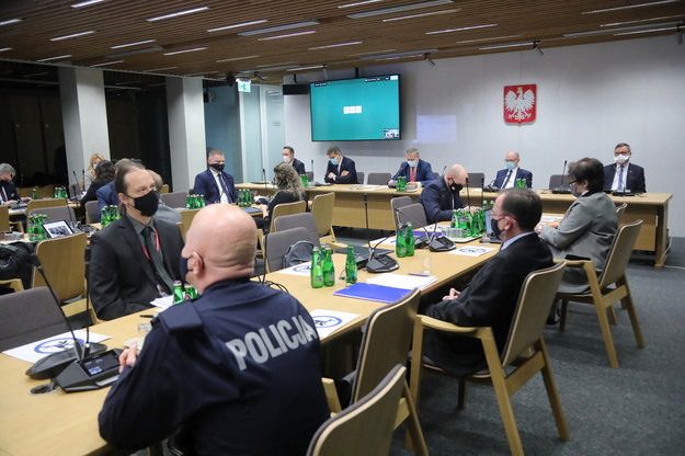 Sejmowa komisja debatująca o ostatnich interwencjach policji podczas demonstracji /	Wojciech Olkuśnik /PAP