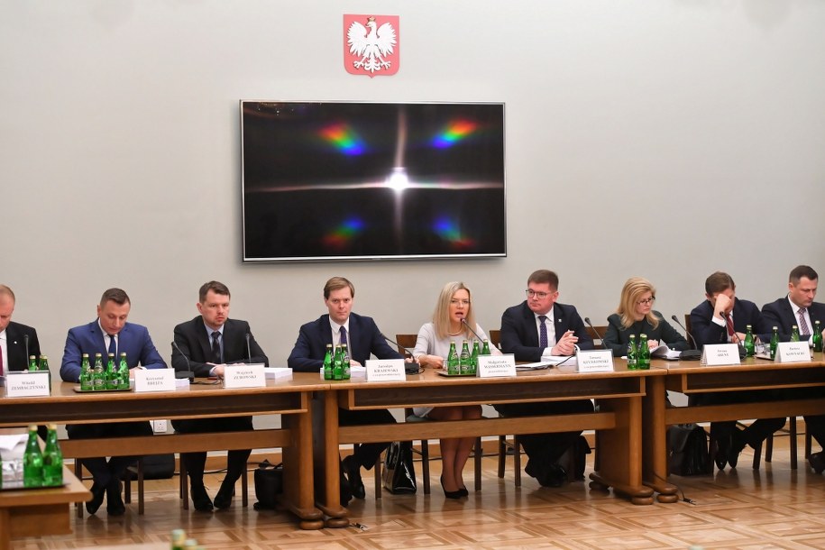 Sejmowa komisja prezentuje raport ws. afery Amber Gold /Piotr Nowak /PAP