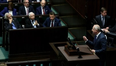 Sejmowy ekspres przeforsował przepisy dot. cen wody. "Premier przypomina pierwszego sekretarza"