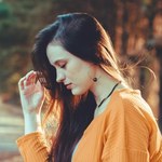 Sekret zdrowych włosów leży w pielęgnacji skóry głowy. O tę część dbamy najrzadziej, a starzeje się najszybciej