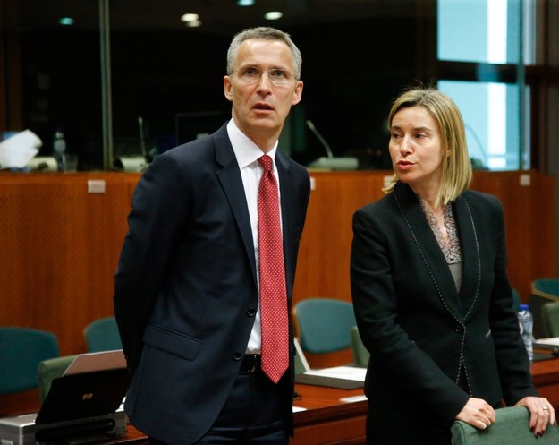 Sekretarz generalny NATO Jens Stoltenberg I szefowa unijnej dyplomacji Federica Mogherini. /OLIVIER HOSLET /PAP/EPA