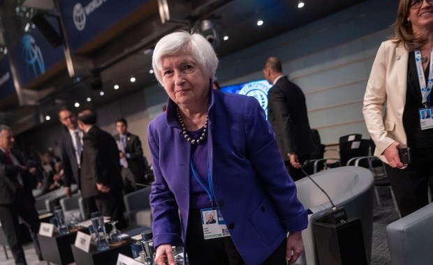 Sekretarz skarbu USA apeluje o dalszą pomoc finansową dla Ukrainy