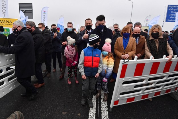 Sekretarz stanu w Ministerstwie Sportu Anna Krupka podczas oddania do użytku nowego mostu na Wiśle / 	Piotr Polak    /PAP