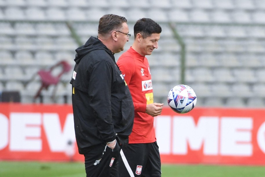 Selekcjoner Czesław Michniewicz i kapitan reprezentacji Polski Robert Lewandowski /Andrzej Lange /PAP