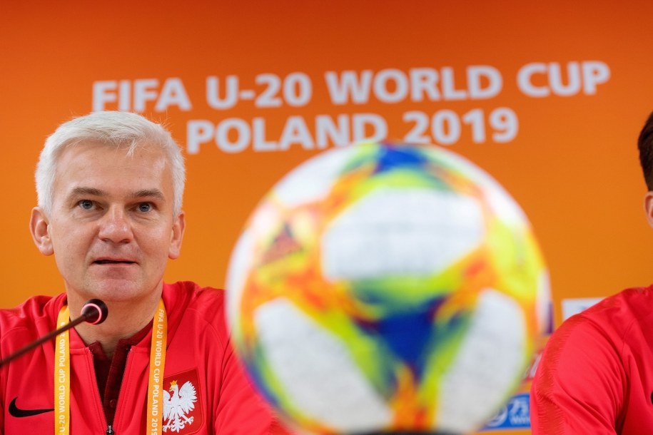 Selekcjoner reprezentacji Polski U-20 Jacek Magiera podczas konferencji prasowej w Łodzi /	Grzegorz Michałowski   /PAP