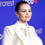 Selena Gomez już go nosi. Klasyczny kolor znów wraca do łask