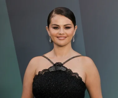 Selena Gomez w wersji sauté. "Zazdrościcie, że nie wyglądacie tak bez makijażu"