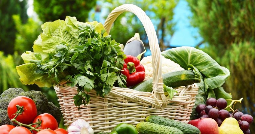 Seler najszybciej drożejącym warzywem - wynika z danych rynku hurtowego w Broniszach /123RF/PICSEL