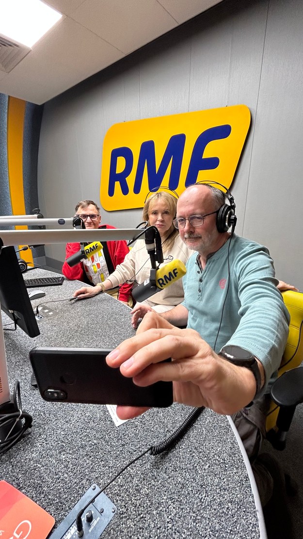 Selfie dziennikarzy RMF FM (od lewej): Bogdan Zalewski, Ewa Kwaśny i Grzegorz Jasiński /Karina Kąsek /RMF FM