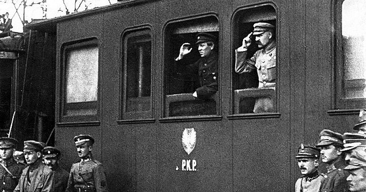 Semen Petlura i Józef Piłsudski w Winnicy w 1920 roku /Z archiwum Narodowego Archiwum Cyfrowego