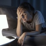 Sen przerywany - dlaczego budzimy się między 2. a 4. w nocy? Oto możliwe przyczyny