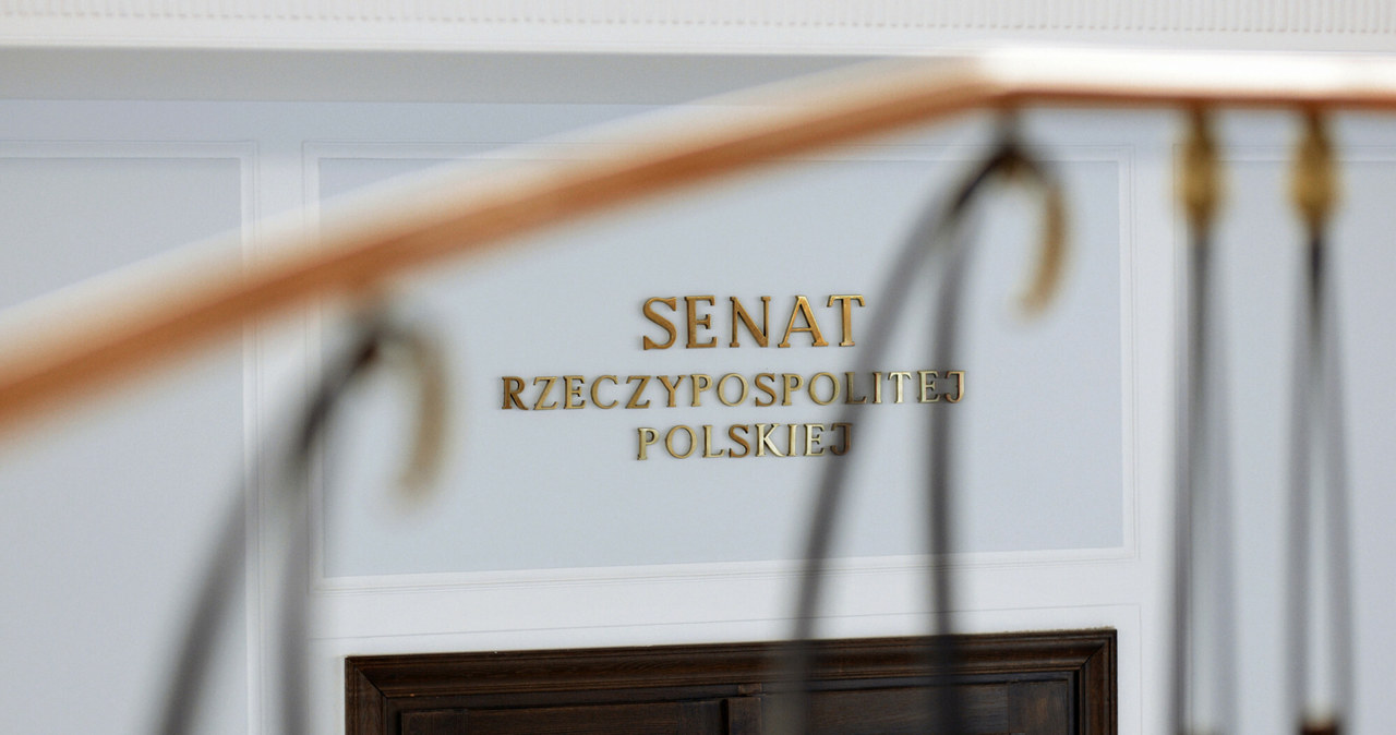 Senat dodał poprawkę do nowelizacji tegorocznego budżetu /Piotr Blawicki /East News