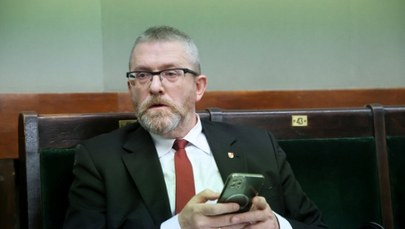 Senat mocno uderzył w Grzegorza Brauna