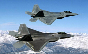 Senat USA: Do Polski powinny przylecieć F-22