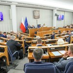 Senatorowie za bonem ciepłowniczym. Koszt mrożenia cen prądu to 900 mln zł