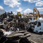 Senior zmiażdżony przez dźwig. Tragedia na złomowisku