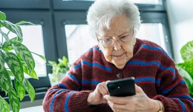 Seniorka nabrała złodzieja. Miał odebrać 50 tys. zł, a uciekał w popłochu