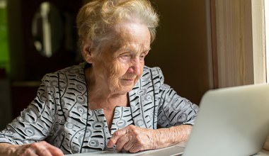 Seniorze, już możesz rozliczyć PIT za 2024 r. Sprawdź, jak to zrobić bez wychodzenia z domu