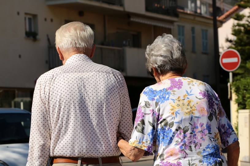 Seniorzy mogą mieć nadzieję na kolejne podwyżki emerytur w najbliższych latach (zdj. ilustracyjne) /123RF/PICSEL
