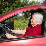 Seniorzy mogą niedługo stracić prawo jazdy. Kiedy powinni przestać jeździć?