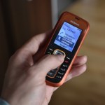 Seniorzy odebrali telefon w środku nocy. Do rana stracili prawie 240 tys. zł