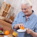 Seniorzy pokochali ten owoc. W czerwcu kosztuje grosze
