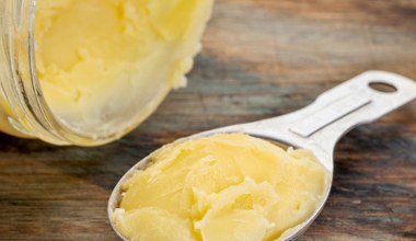 Seniorzy powinni używać codziennie. Na jelita działa jak balsam, wzmacnia kości i stawy, poprawia wzrok