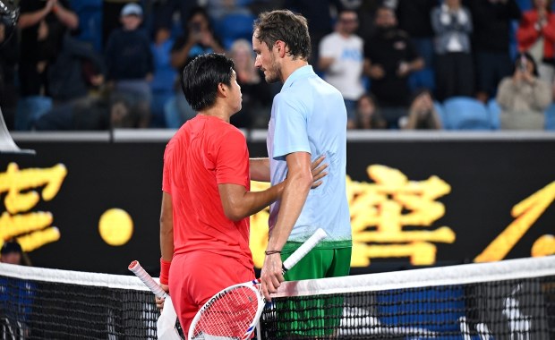 Sensacja na Australian Open. Miedwiediew pokonany o trzeciej w nocy